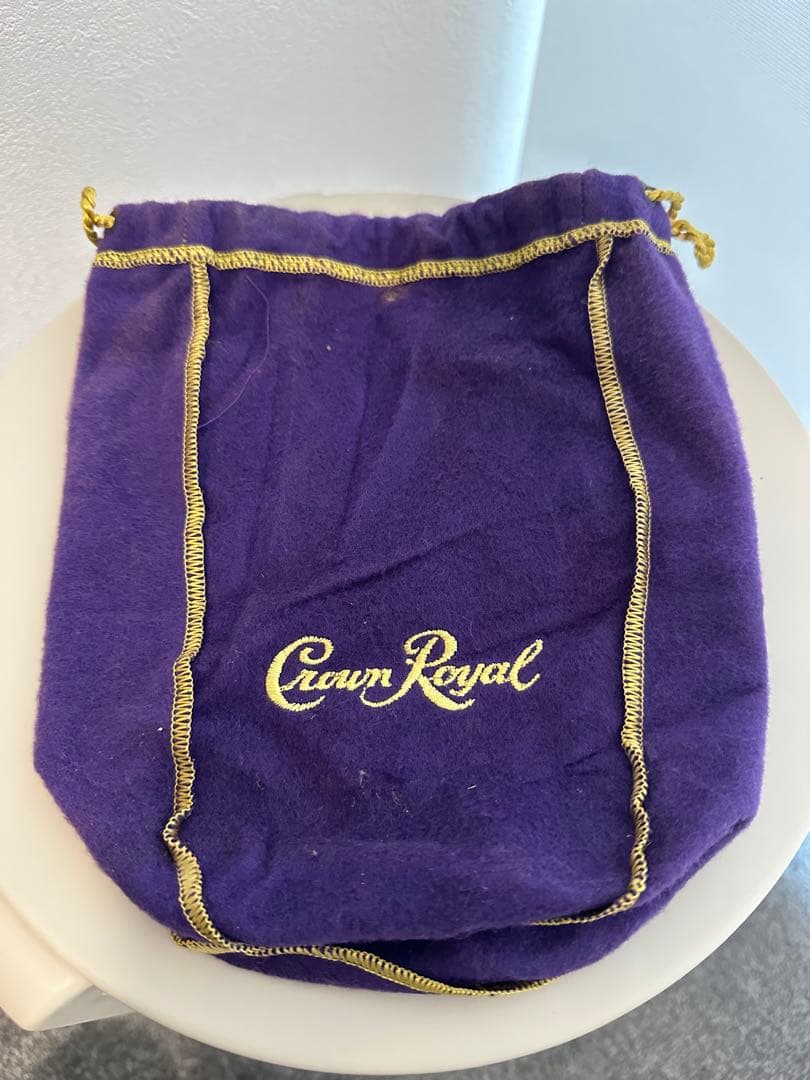 ウイスキー CROWN  fine deluxe 1.14L