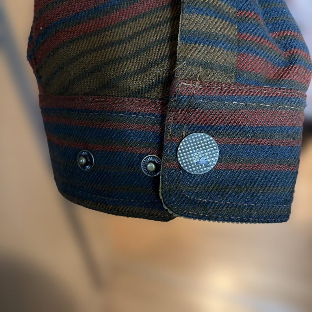 【最終値下大人気美品】BURTON 中綿フーディジャケット ボーダー柄Lサイズ