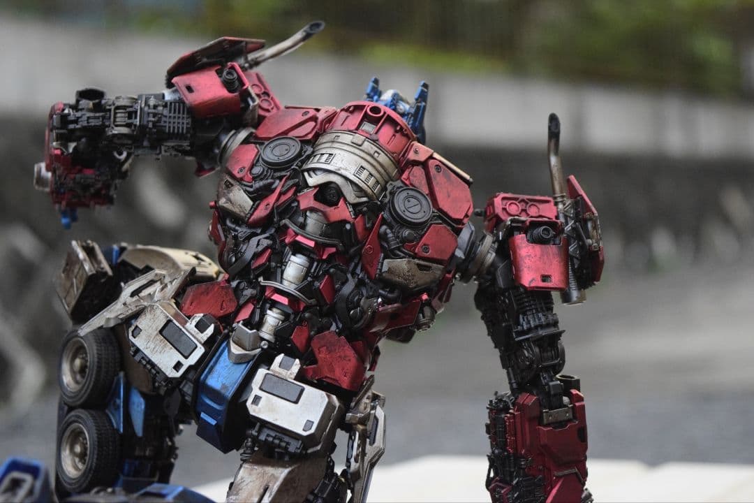 yolopark オプティマス・プライム塗装済み完成品