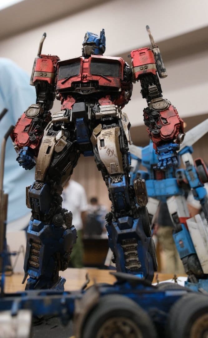 yolopark オプティマス・プライム塗装済み完成品