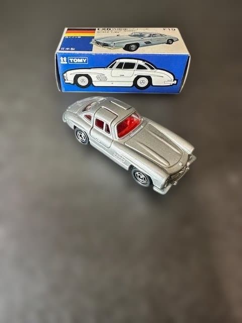 【絶版希少・トミカ 青箱】F19　メルセデス・ベンツ 300SL 日本製