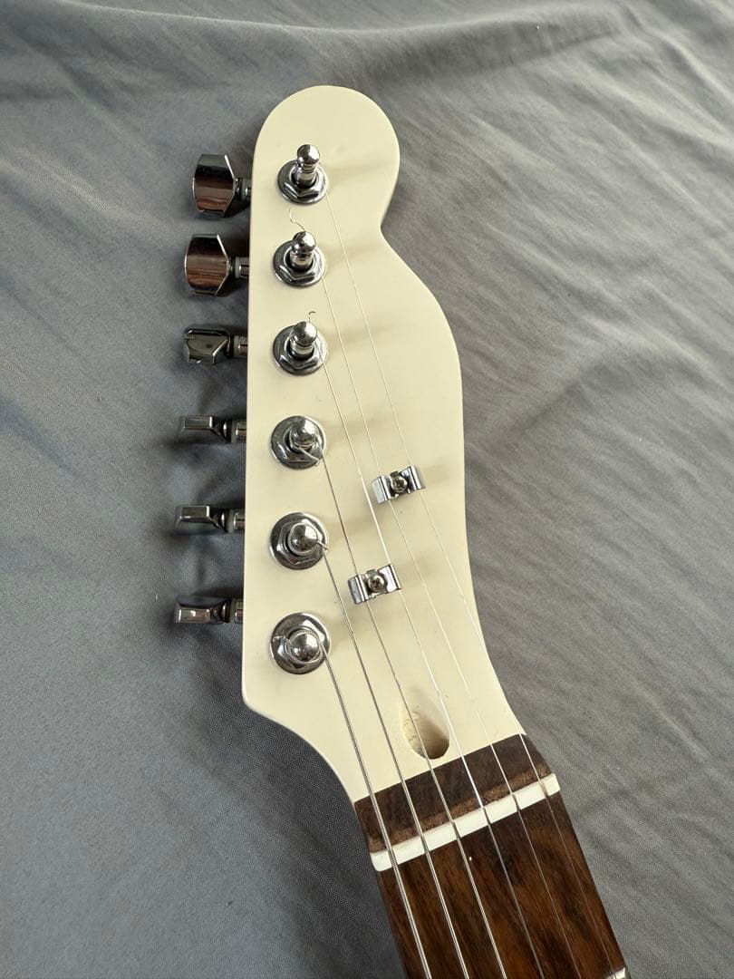 エレキギター テレキャスター　バニラホワイト