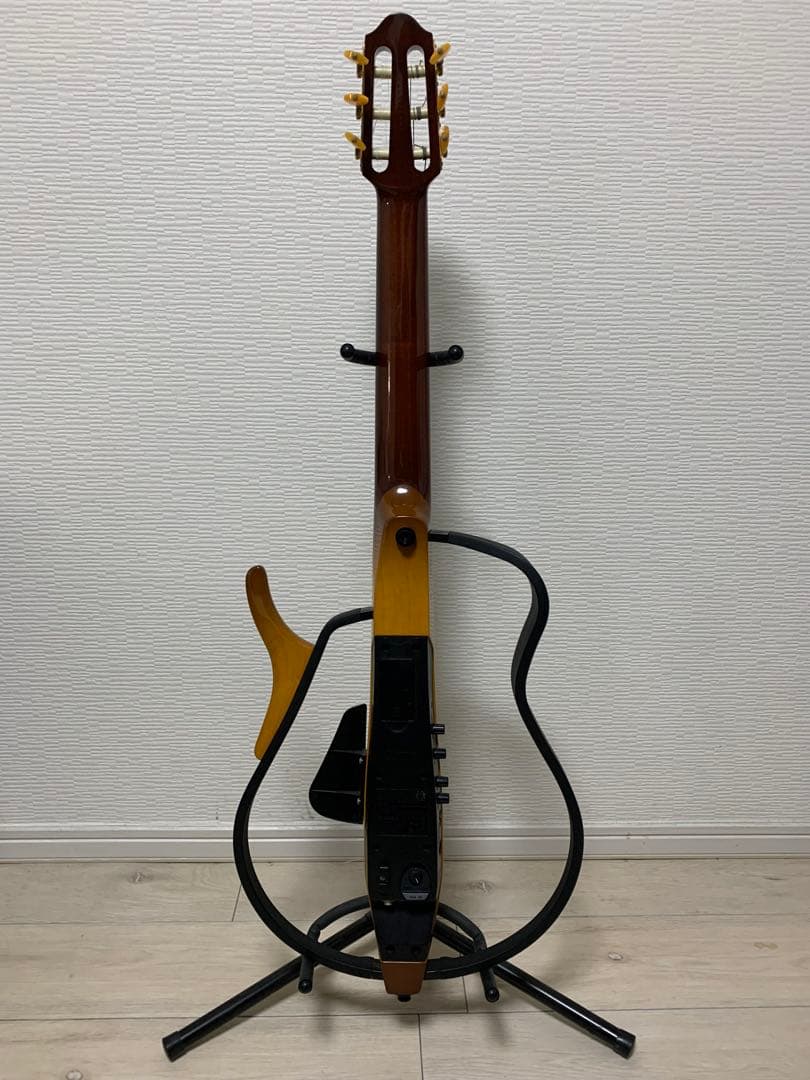 Yamaha SLG110N サイレントギター　専用ケース付き