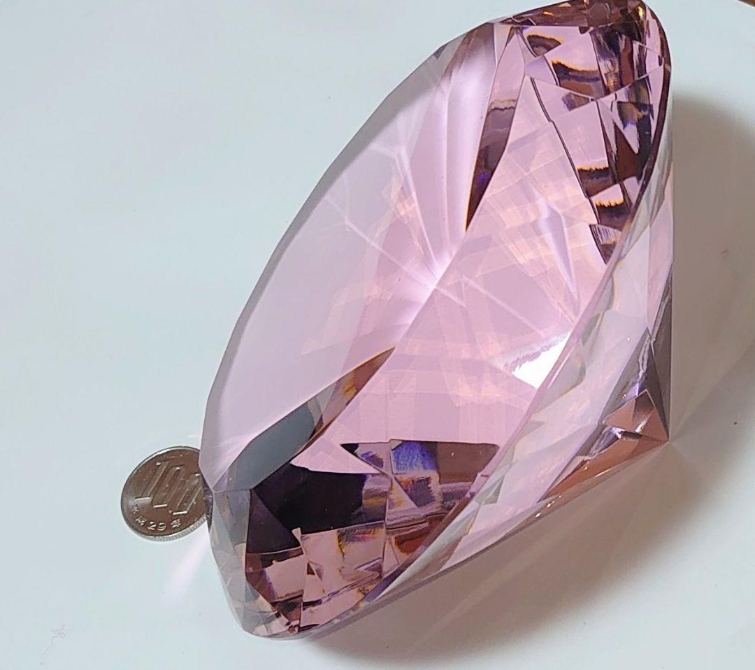 ピンクダイヤモンド大玉水晶(145㎜、重さ1975g)