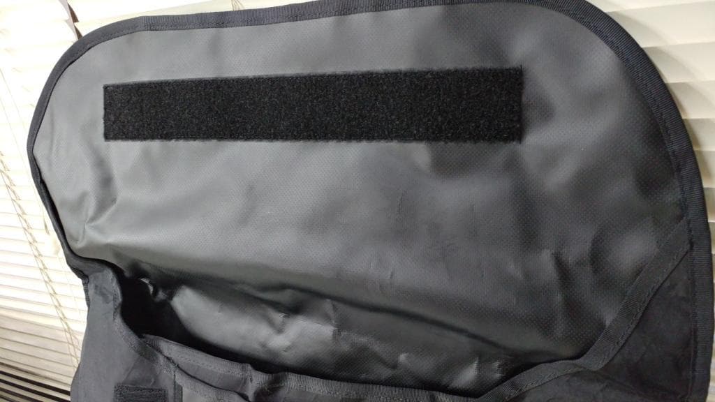 e*0様 メッセンジャーバッグ BLCKCHRM COLLECTION CTZ