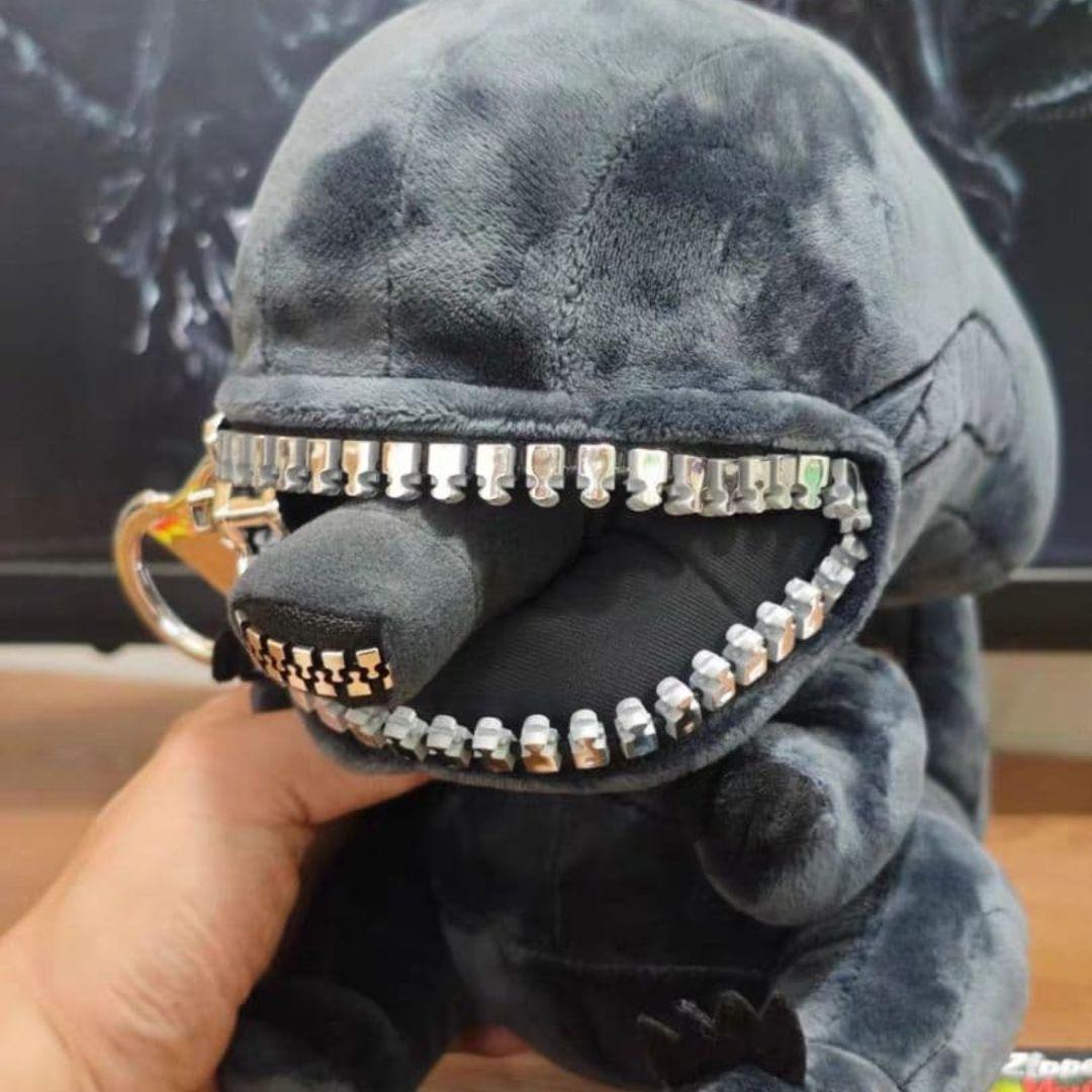 「正規品」QUANTUM MECHANIX　ゼノモーフ　ジッパー　ぬいぐるみ