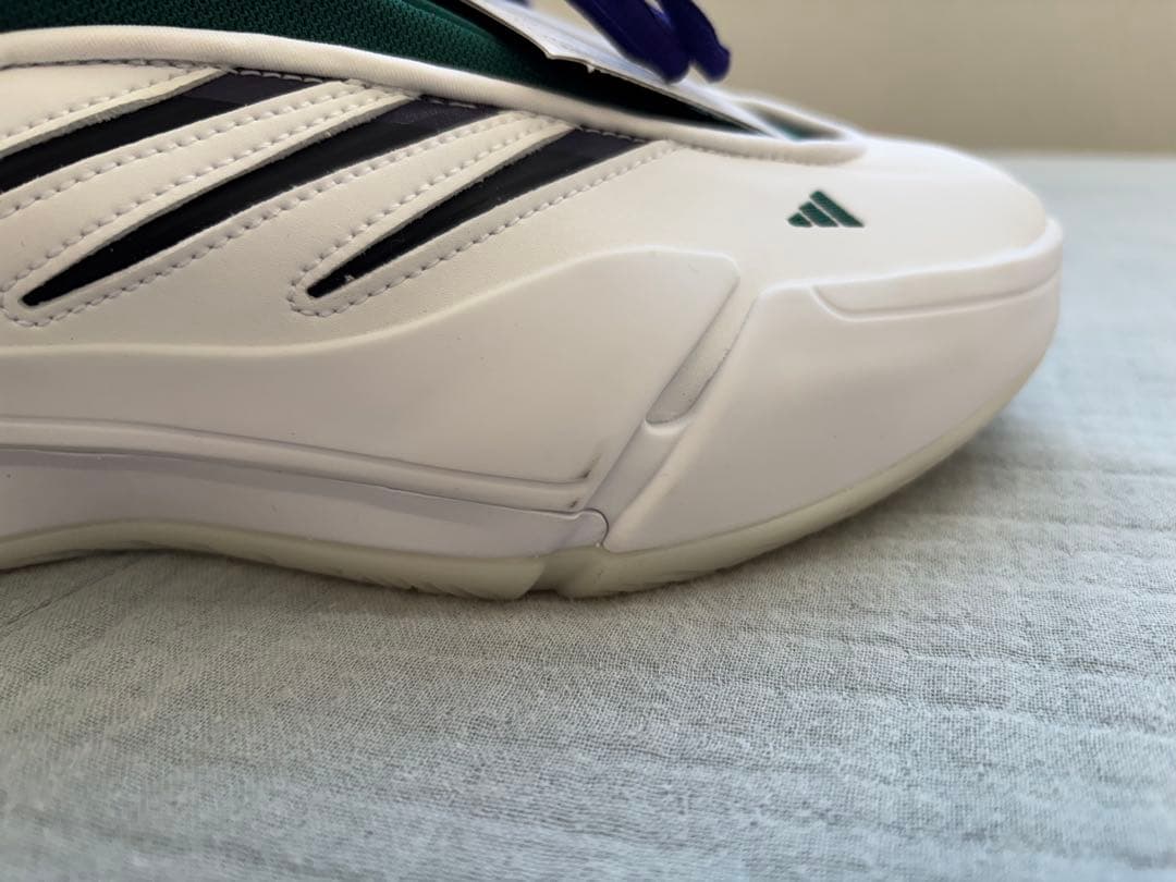 adidas バスケットシューズ 新品タグ付き ホワイト/グリーン/パープル