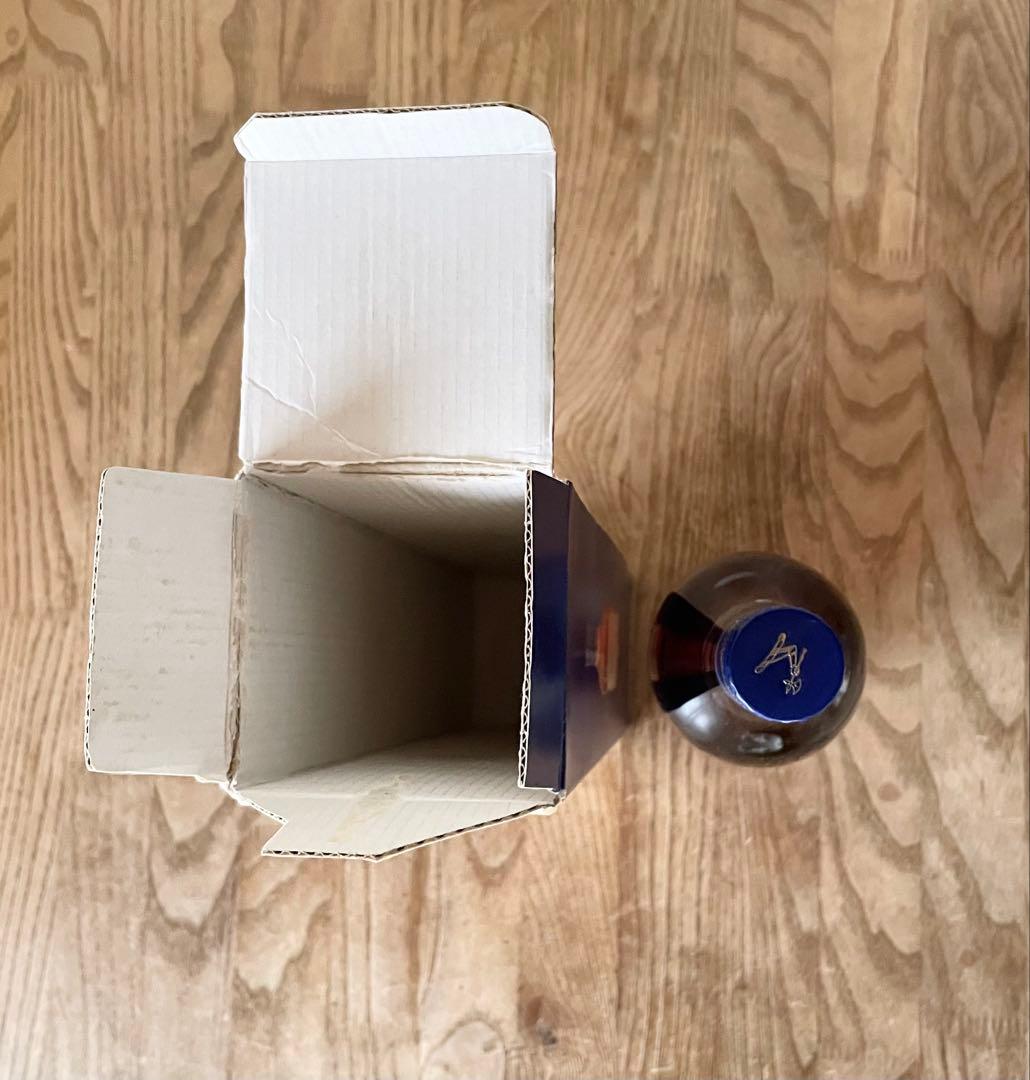 Hennessy Classique コニャック 700ml 箱入り