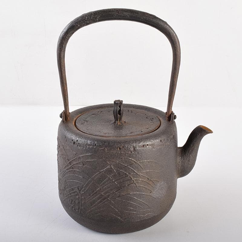 煎茶道具　南部鉄器　金澤雀州造　薄文　筒形　鉄瓶　鉄壷　D　R7726