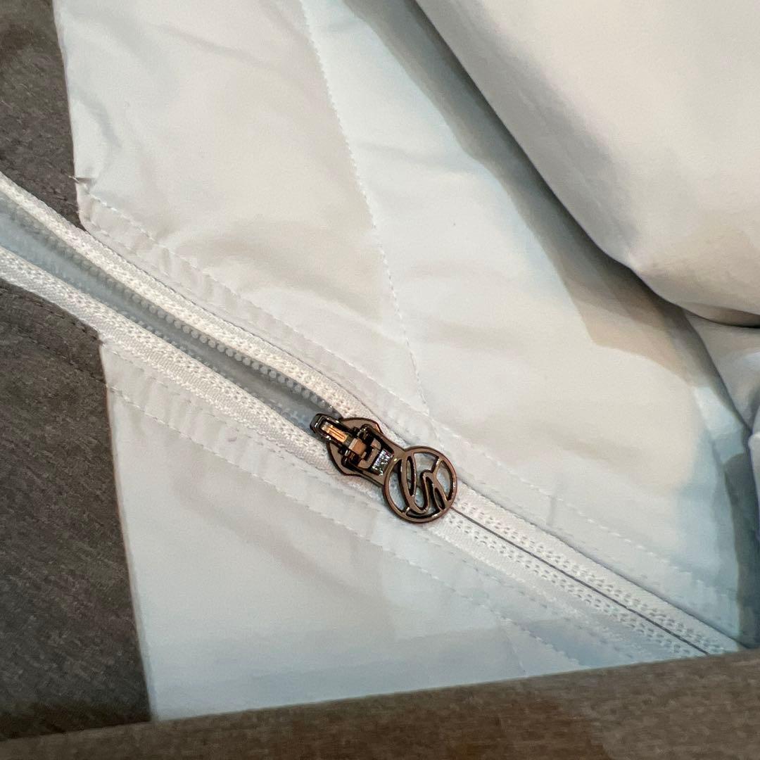 美品　汚れ無　定価5万　半額以下　高級ライン　デサントゴルフ　プレイダウン