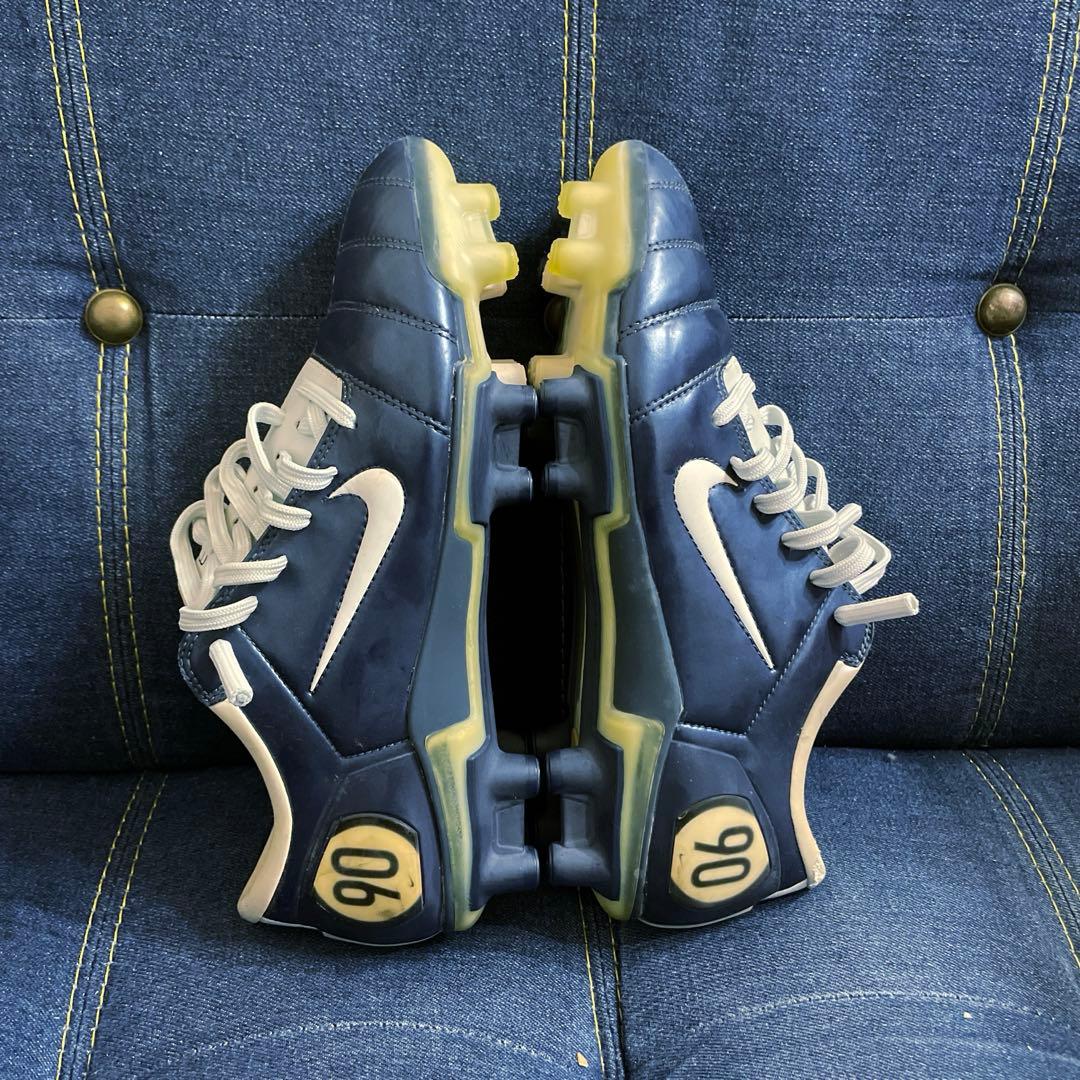 新品未使用　NIKE エアーズームトータル90 26センチ