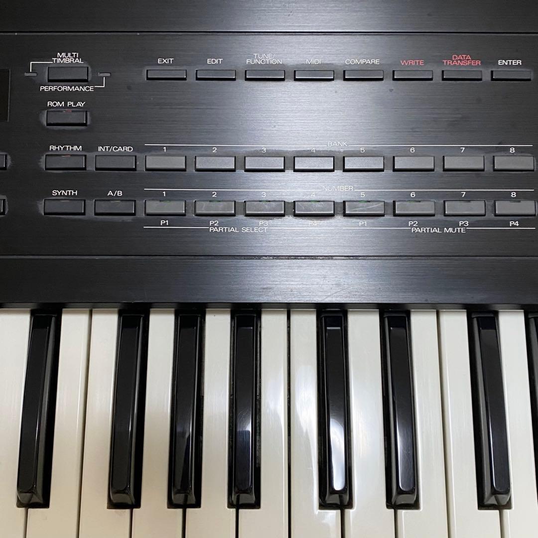 【最終値下げ】【希少】ROLAND シンセサイザー D-10 61鍵 キーボード