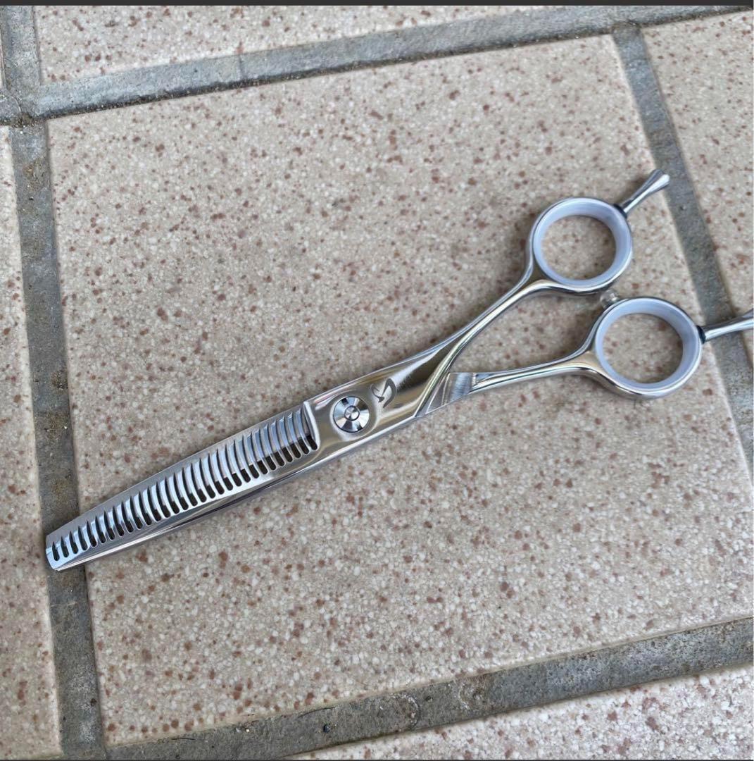 ６インチセニングシザー 45%前後切れ味！抜けの良さ抜群！理美容師専用ハサミ
