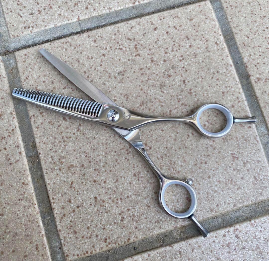 ６インチセニングシザー 45%前後切れ味！抜けの良さ抜群！理美容師専用ハサミ