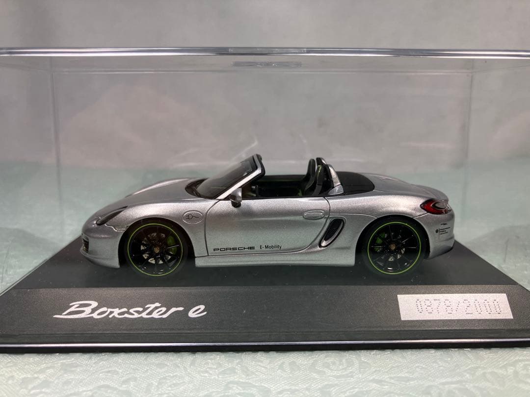 Spark ディーラー品Porsche Boxster e プロトシルバー
