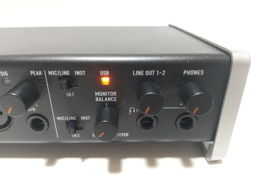 TASCAM US-4x4 オーディオインターフェイス