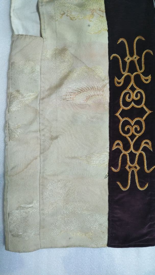 (値下げ)アイヌ衣装!　豪華金色刺繍