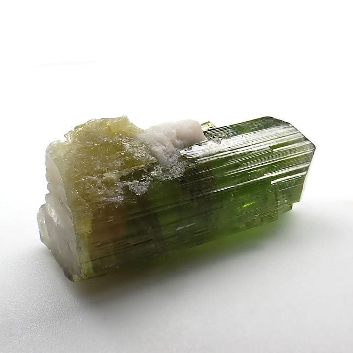 【パキスタン産】グリーントルマリン結晶