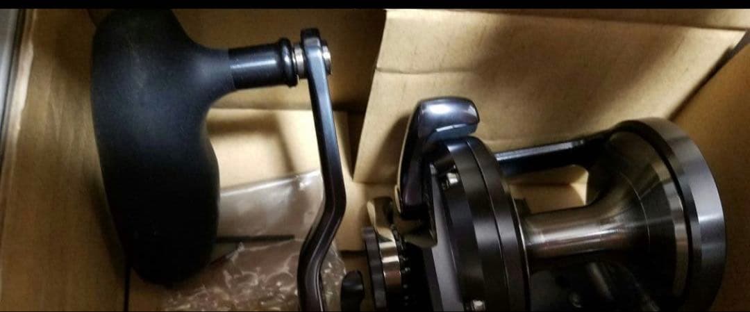 【新品未使用】シマノ19 オシアジガー F 3000HG / リブレTBブラウン