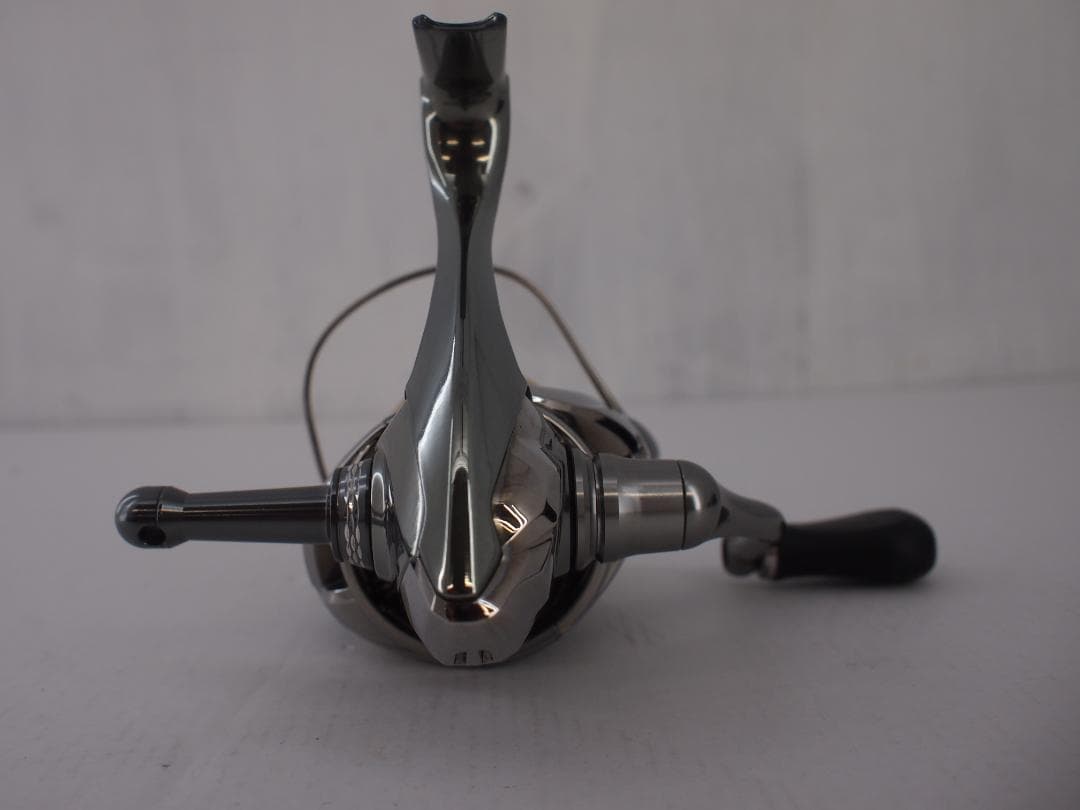 64▢シマノ 18ステラ2500SHG NH0522-3