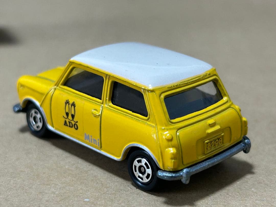 トミカ ミニクーパー アイアイアド 黄色 黒シート