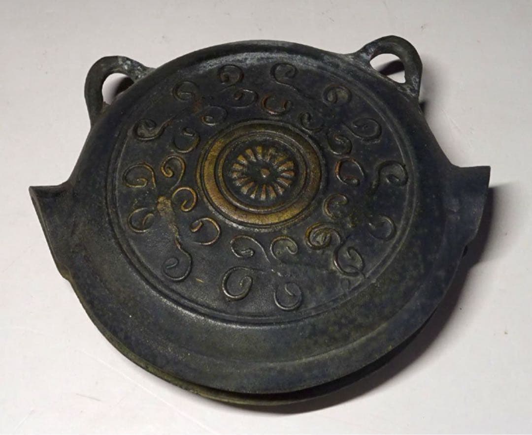 江戸時代 鰐口 梵音具 金鼓 唐草文様 仏具 神具 仏教美術 仏像 骨董 古美術