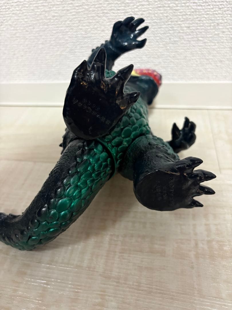 シカルナ工房 ザゴラ山中の怪獣 ソフビ