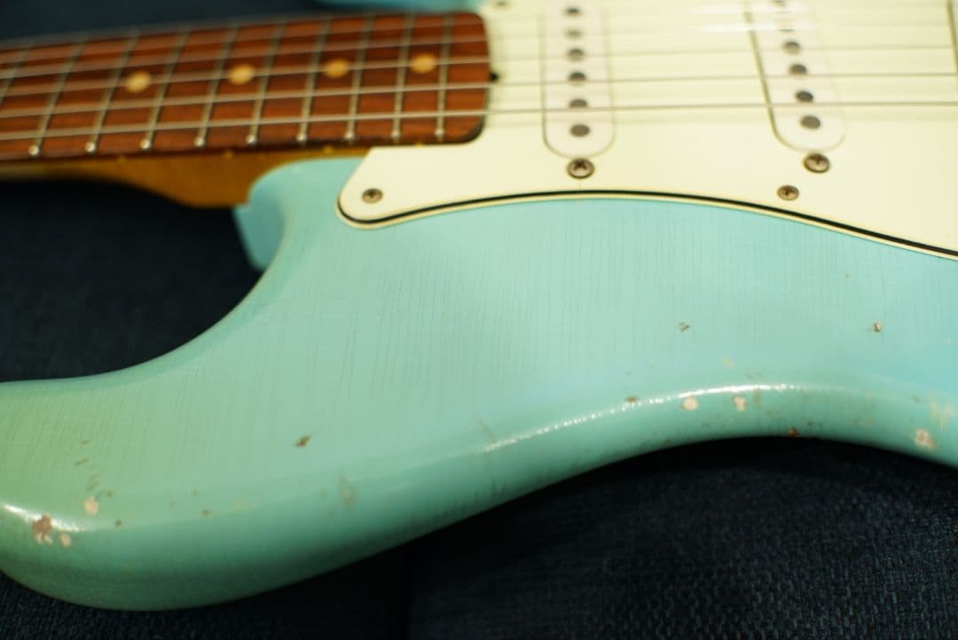 MJTボディ+FenderライセンスAllPartsネックコンポーネントストラト