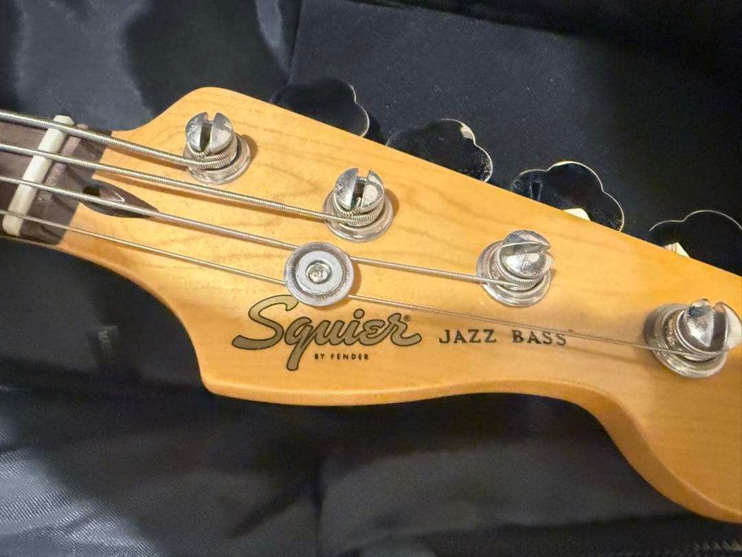 Squier Jazz Bass ライトブルー　ギグケース付き
