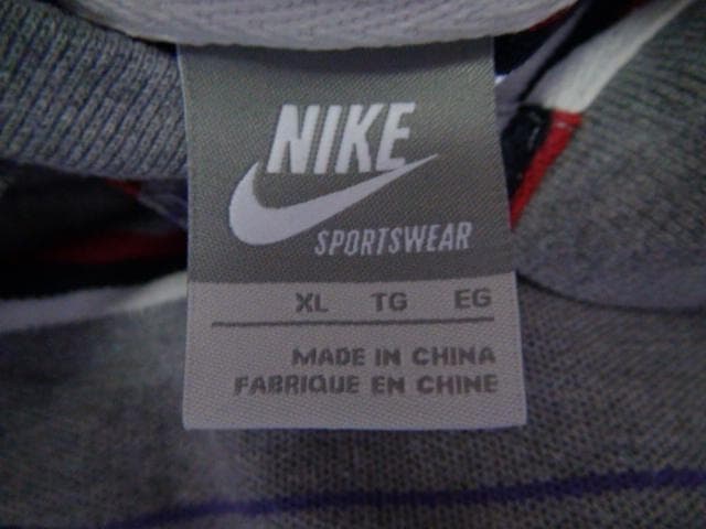 24642　ナイキ　メンズ　ポロシャツ　グレーＸ赤ほかボーダ－　サイズＸＬ