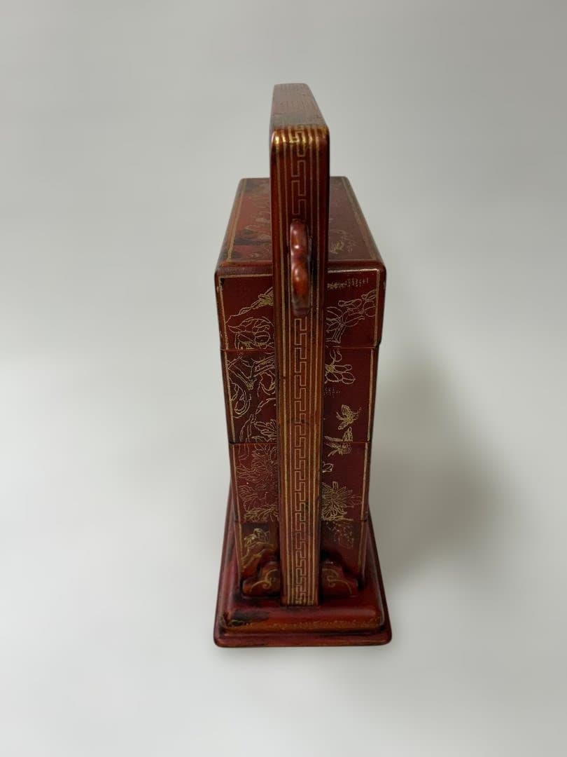 希少品　李朝家具　赤色 木製 重箱 金色模様　インテリア　小物入れ