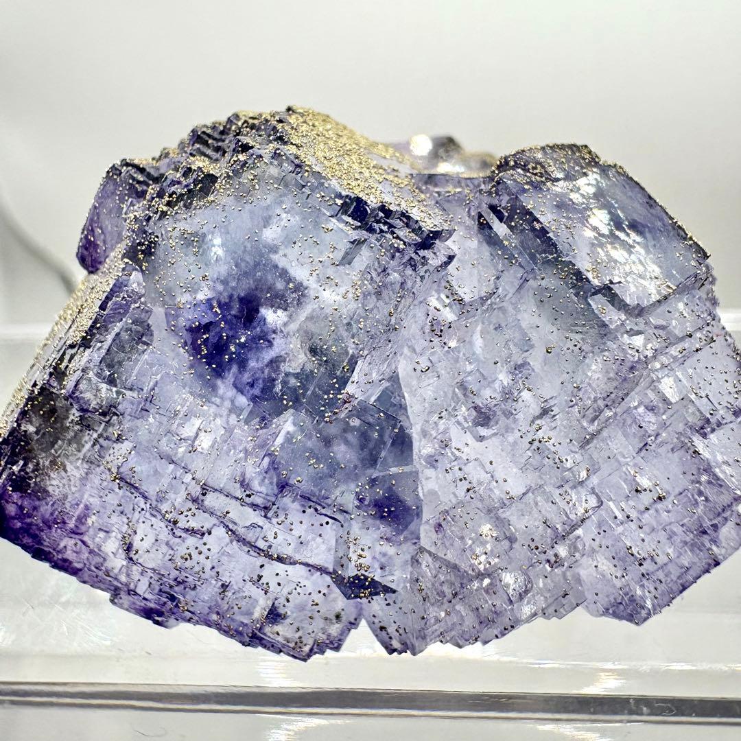 566 中国　ヤオガンシャン産　フローライト&パイライト