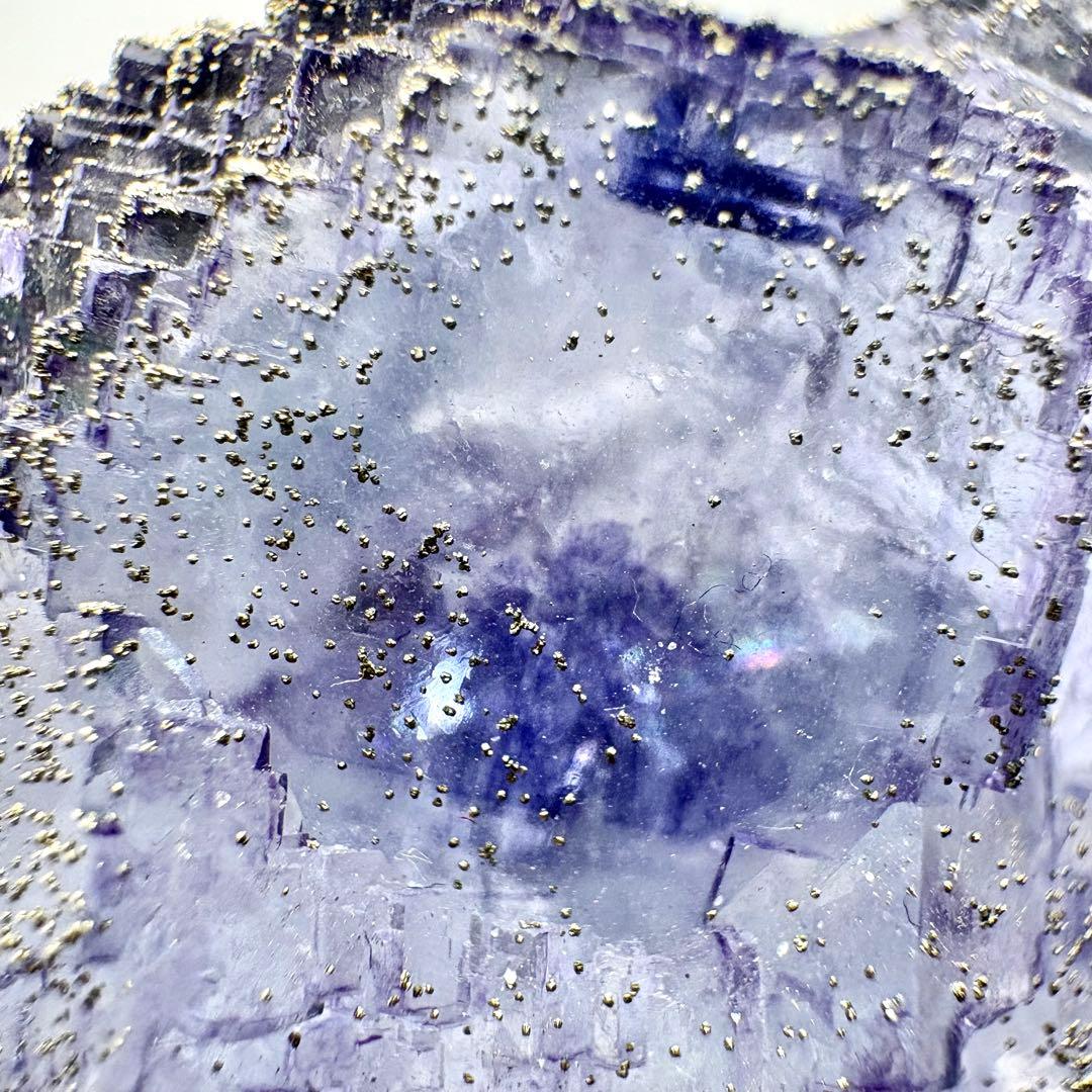 566 中国　ヤオガンシャン産　フローライト&パイライト