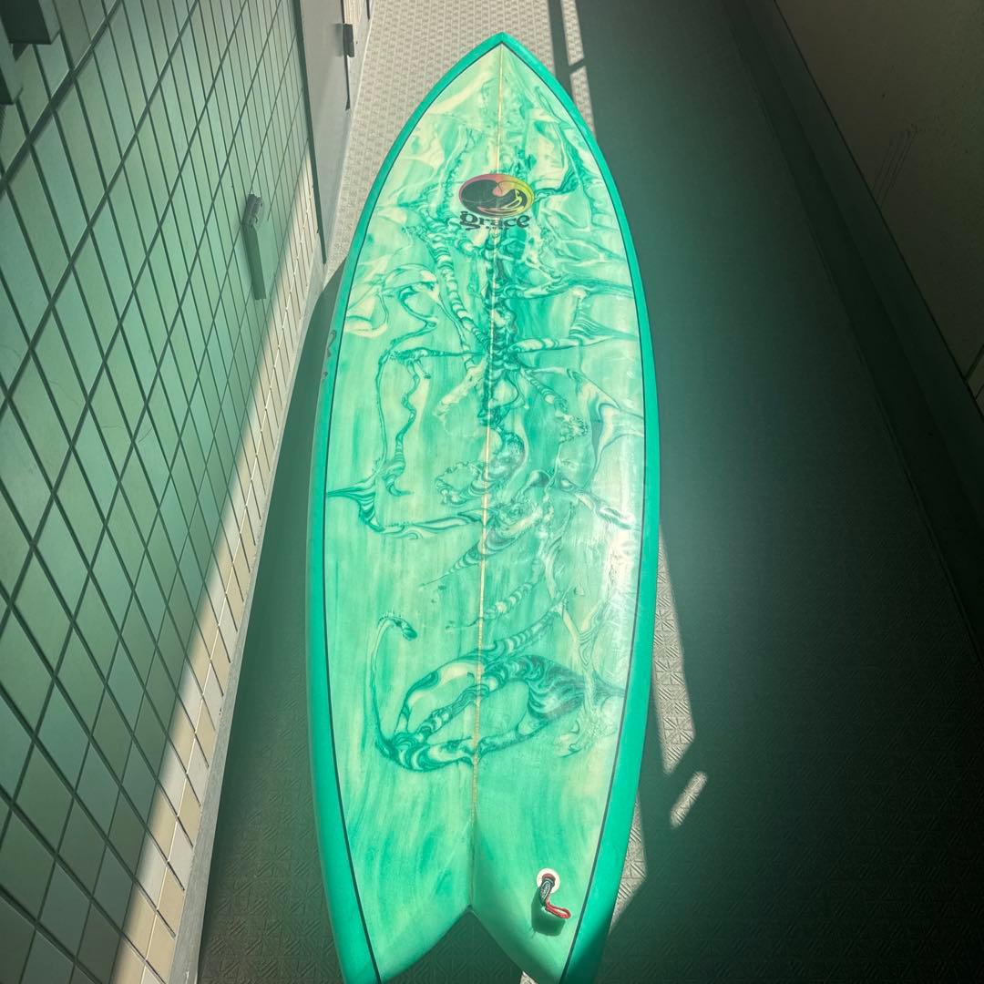 手渡し限定　グレースサーフボード　ミッドレングス　6.8