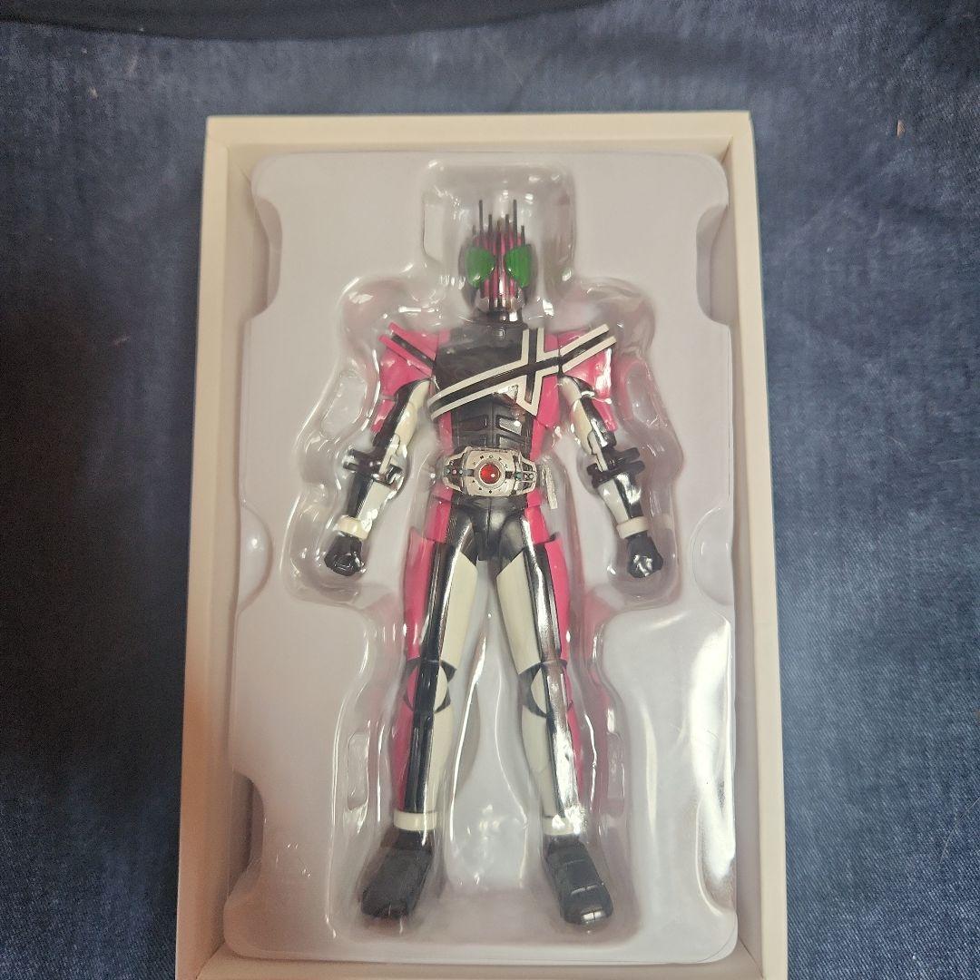 BANDAI SHFiguarts真骨彫製法 仮面ライダーディケイド