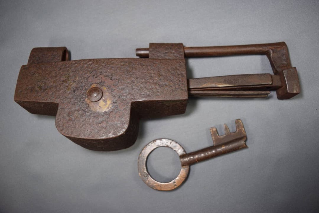 錠前 和錠 因幡錠 在銘 因州住 清久作 6枚バネ 鍵付 江戸時代 アンティーク