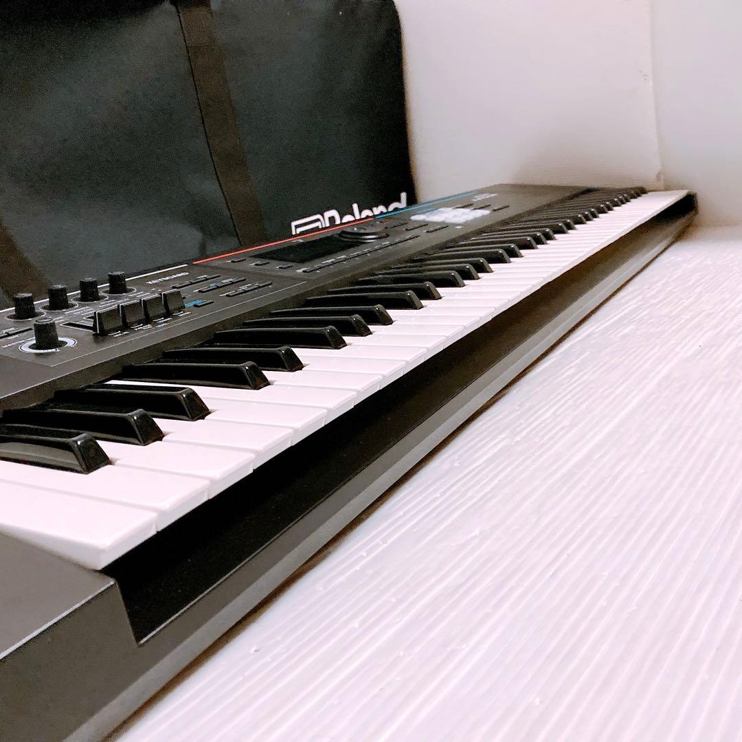 Roland JUNO-DS76 76鍵盤シンセサイザー ケース付き