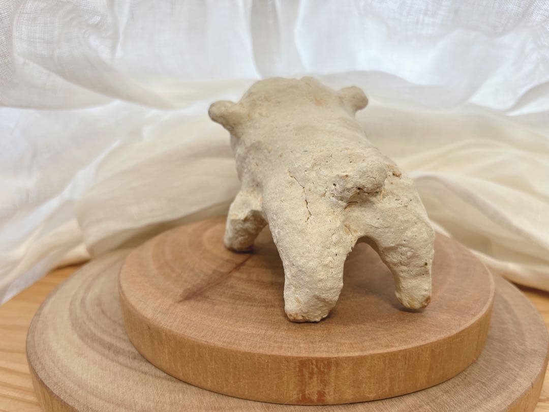 前川幸市　犬　ブルドッグ　置物　陶芸　作家　垂れ耳　白い犬