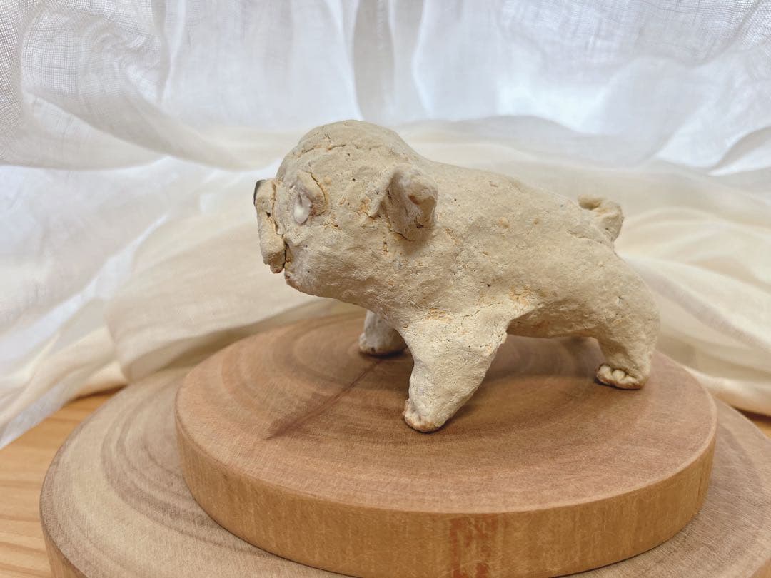 前川幸市　犬　ブルドッグ　置物　陶芸　作家　垂れ耳　白い犬