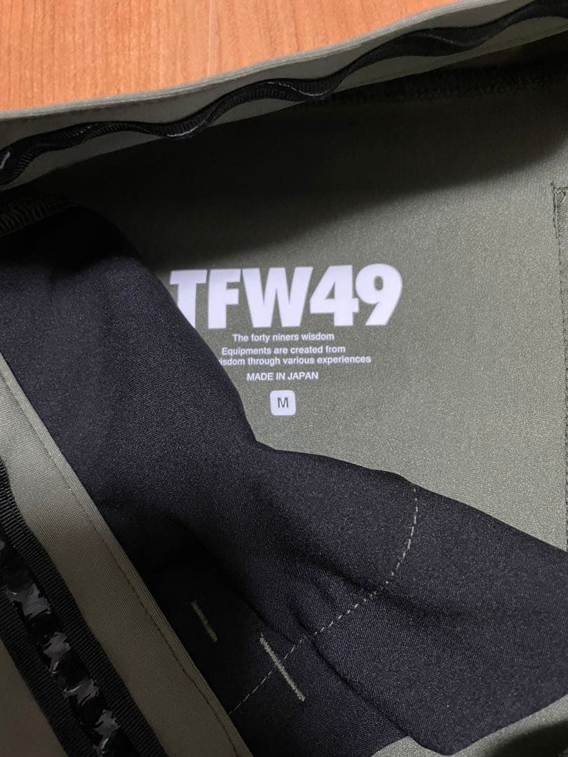 新品未使用タグ付き　TFW49 アンクルスリムパンツ　カーキ　M ゴルフ