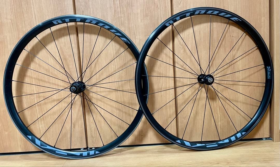 p*o様 ATTAQUE アタッキ 30mmハイト クリンチャー ホイール前後セ