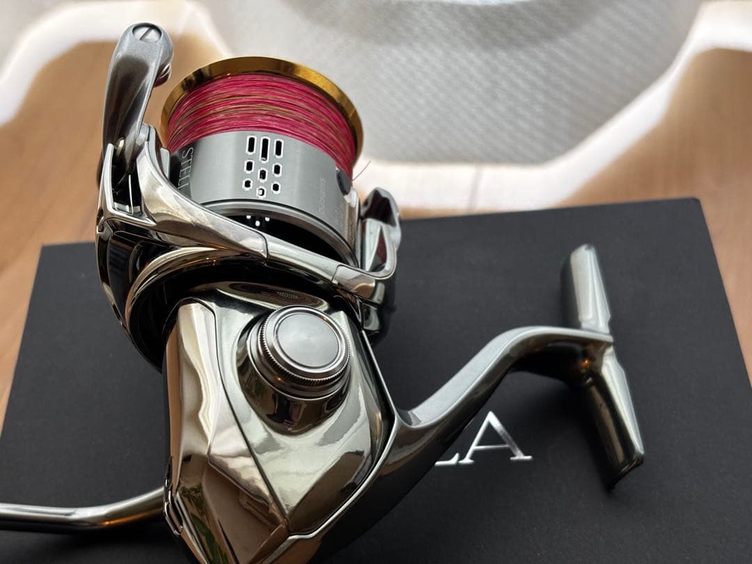 【美品】シマノ 18 ステラ 3000MHG SHIMANO STELLA