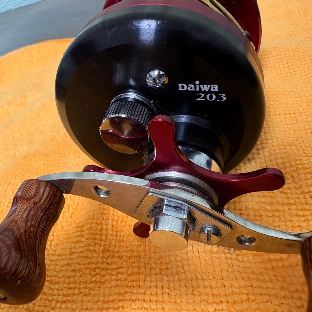 ☆激レア品☆ダイワ　ミリオネアSW203 日本製　　レア物ウッドハンドル付き