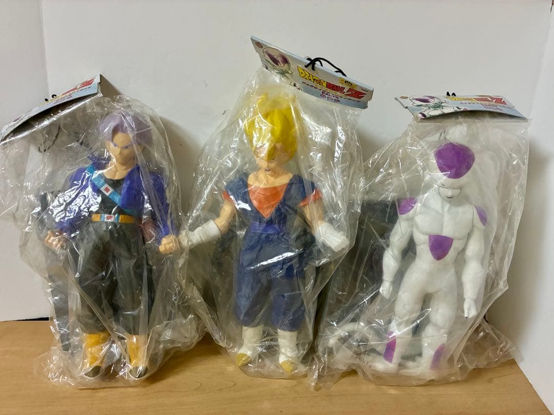 ドラゴンボール　ゼット　ビッグサイズソフビフィギュア　トランクス　悟空　フリーザ