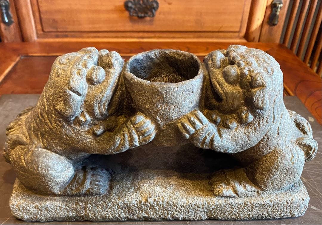 中国　石材彫刻　獅子・ヴィンテージ　レア ・観葉植物・一輪挿し・中国　台湾茶器