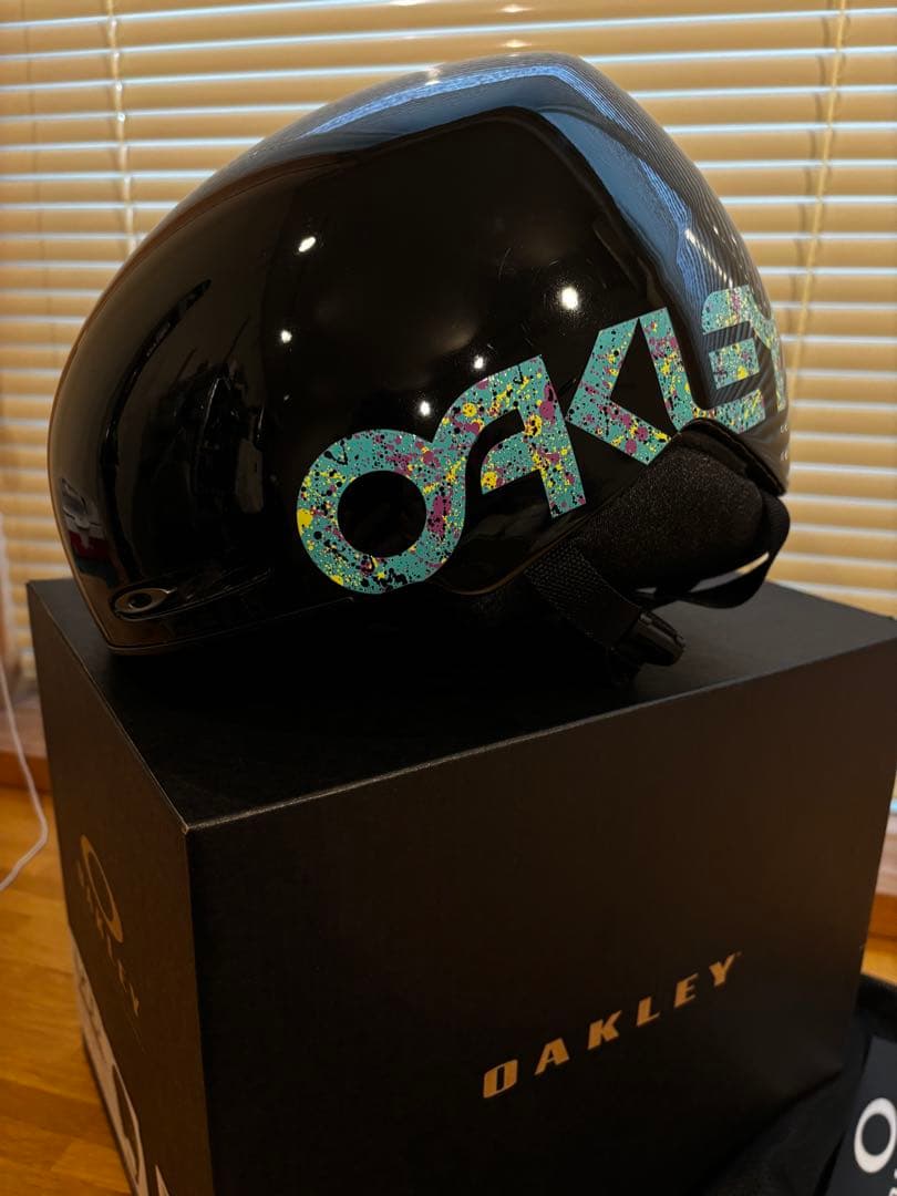 OAKLEY ブラック ヘルメット MOD1 Mサイズ