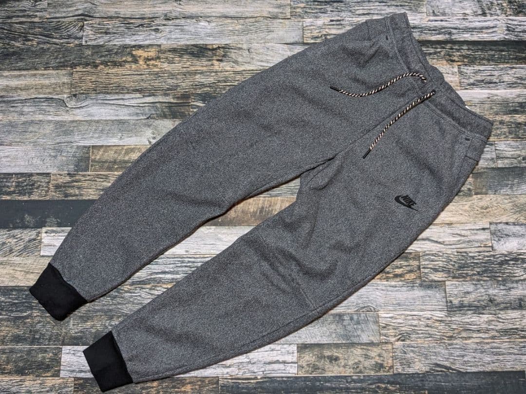 残少 S ナイキ テックフリース 上下セット　@3.4万 黒/濃灰/ダークグレー