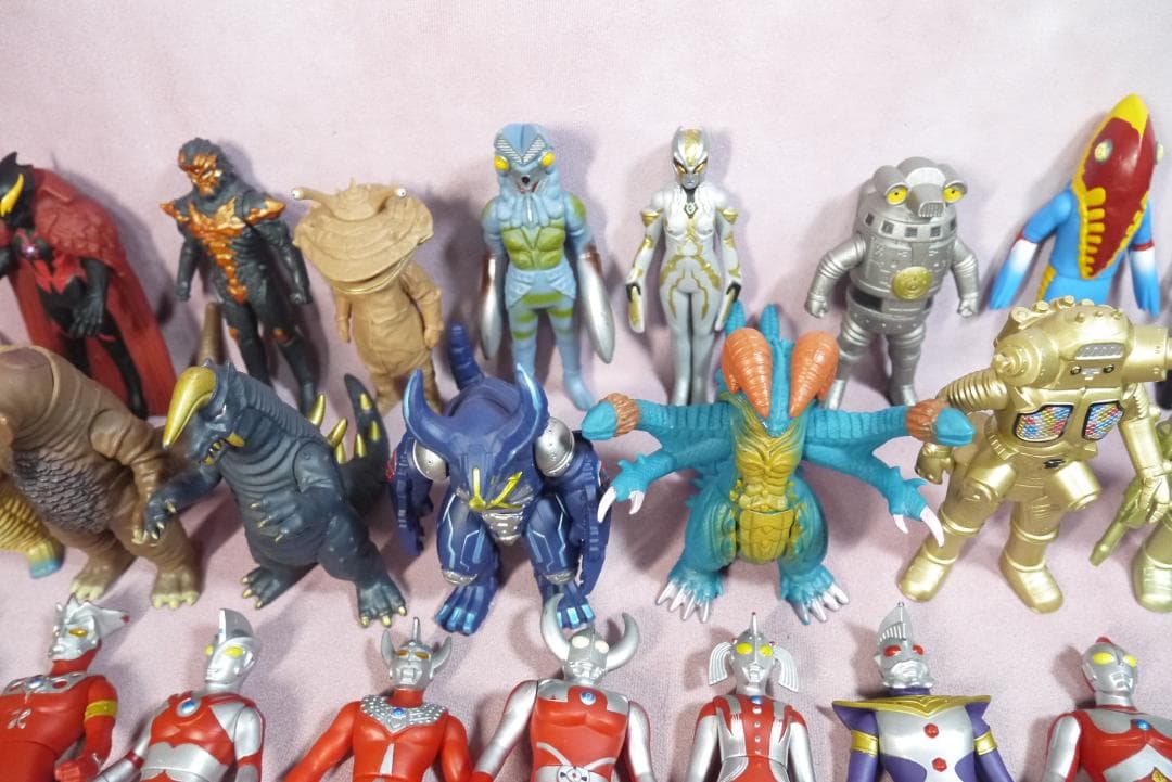 ウルトラヒーローシリーズ500　ウルトラ怪獣シリーズ500　ソフビ　101体