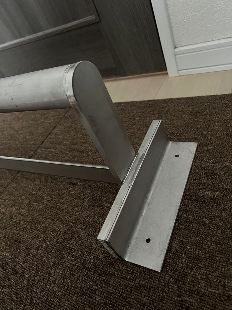 『いちご大福』　ステンレス猛禽類パーチ