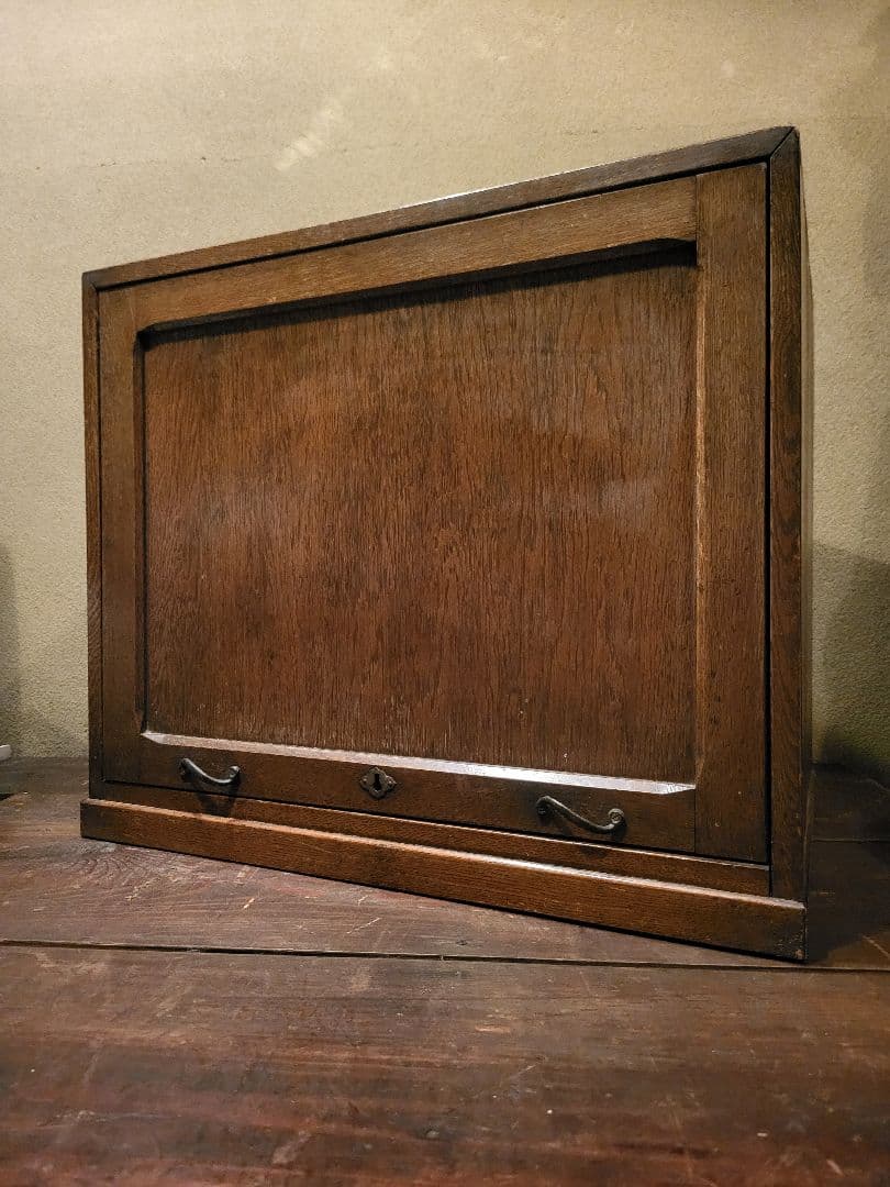 スライド扉　引き出し　7杯　ネームプレート　棚　書類ケース　収納棚　ヴィンテージ